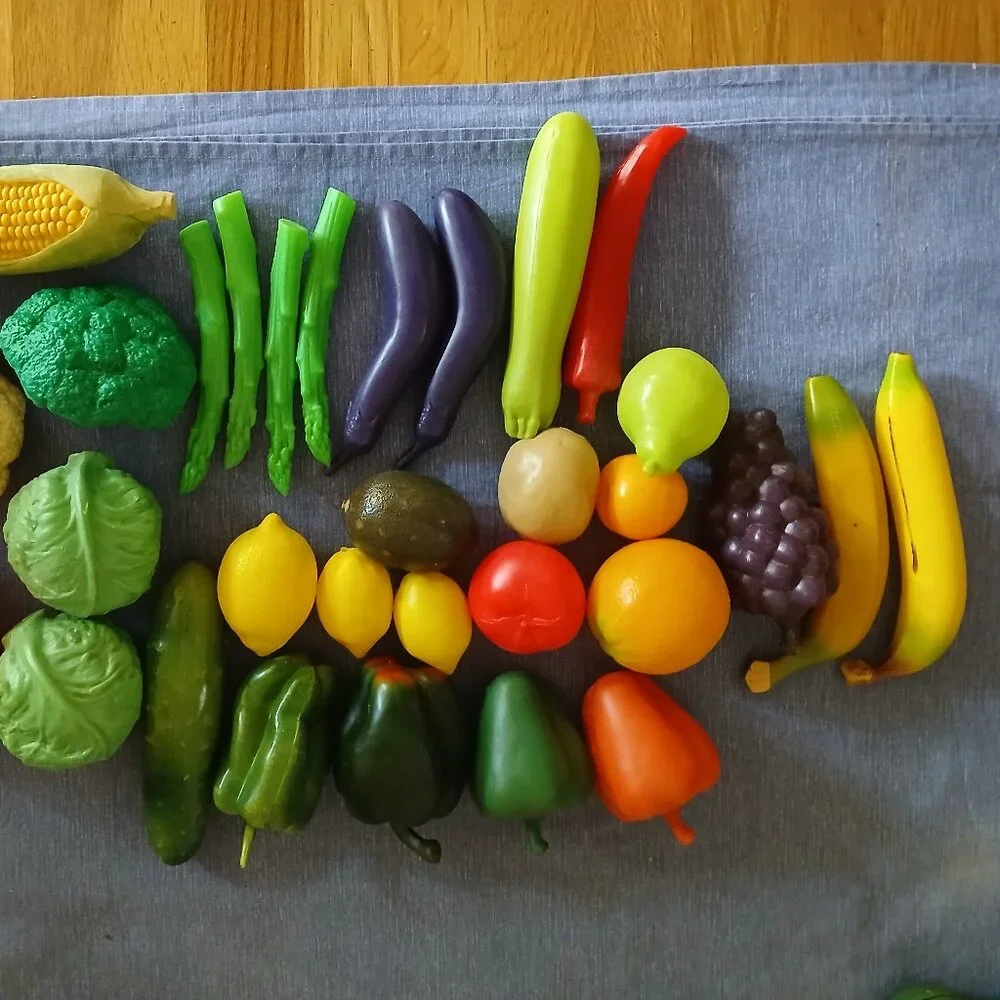 Pretend Foods Fruits & Vegetables x 31 pieces New